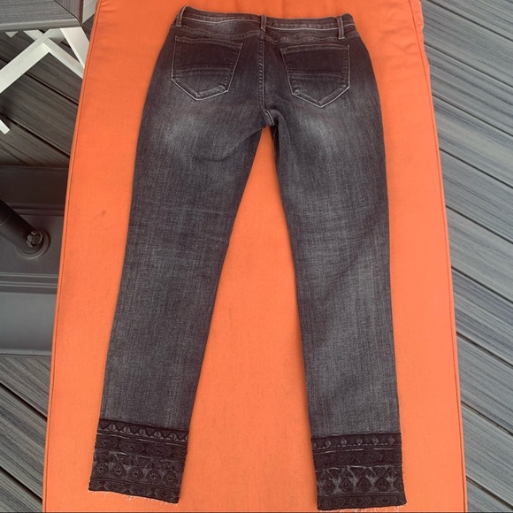 Driftwood Jackie Embroidered Skinny Jeans in Dark Grey — Size 27 - Picture 8 of 10